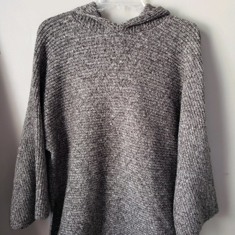 Old Navy Gray Hooded Sweater